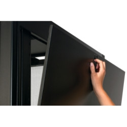 APC AR9300SP rack cabinet 42U Freestanding rack Black